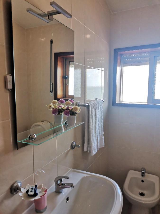 "O Veleiro" Rest. Resid. Bed and Breakfast Torreira Exteriör bild